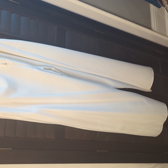 Sleeveless Jumpsuit - Picture 5 of 5